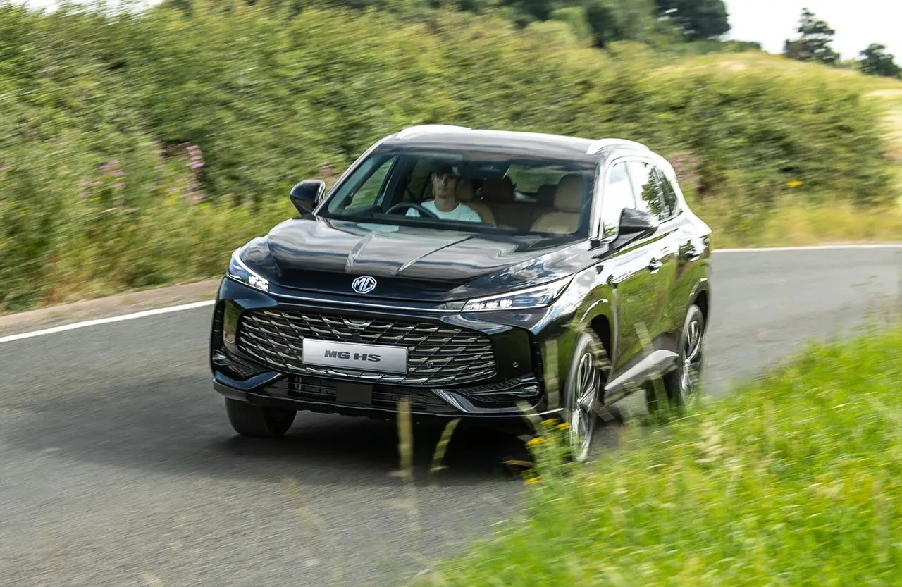 MG HS 1